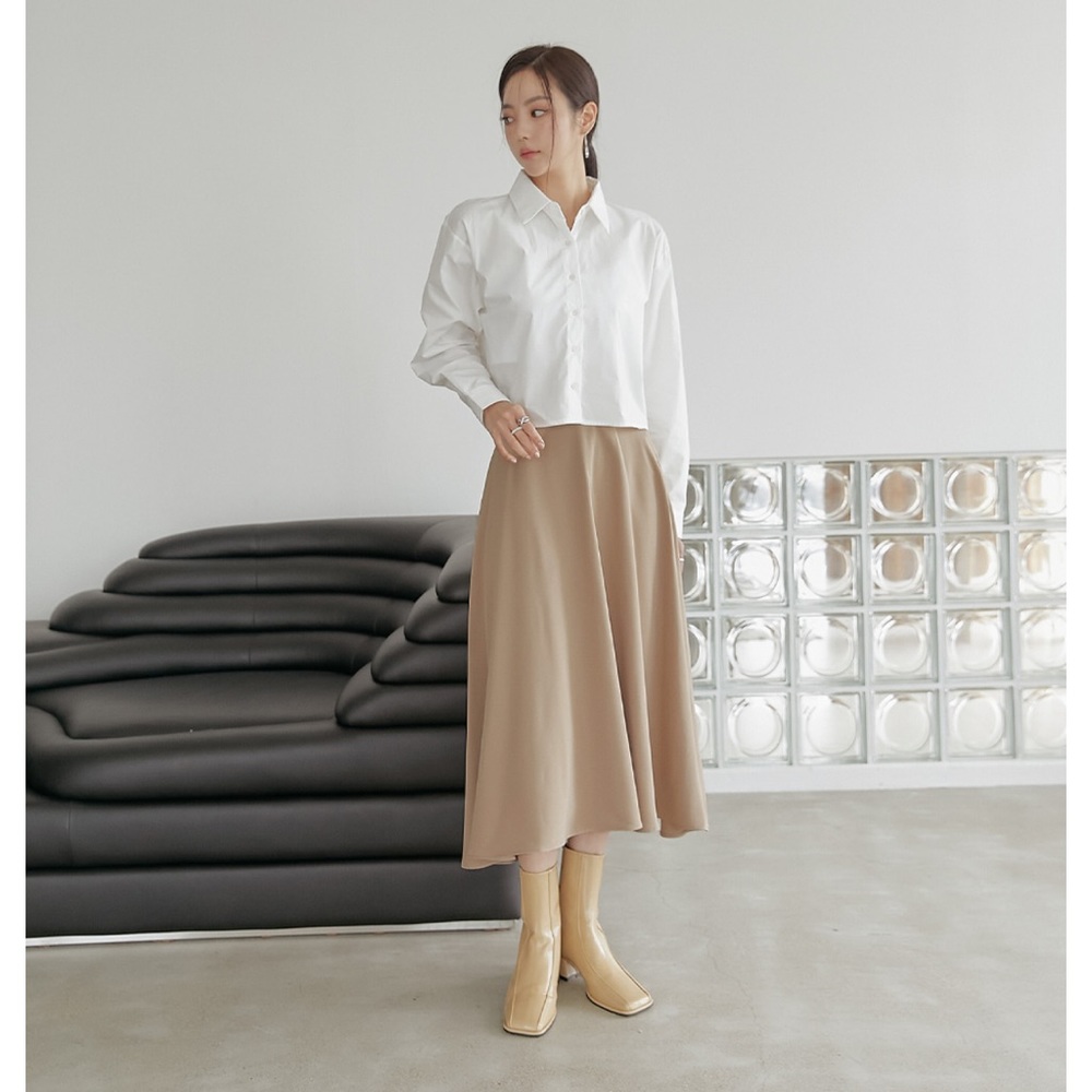 Beige Flared Long Skirt（never worn）